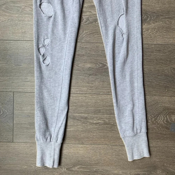 POL Women's Track pants Skinny Leg sweatpants Joggers Distressed Grey Size Small - Picture 5 of 11